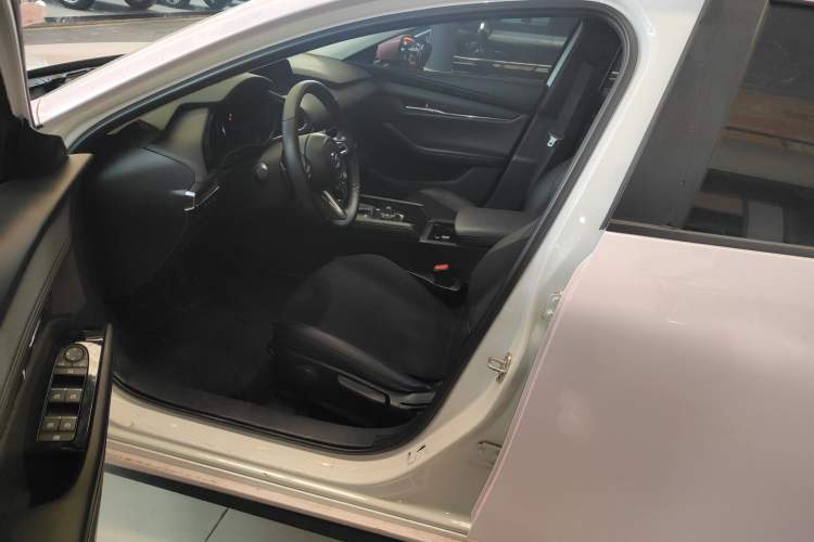 Used Mazda Mazda 3 Axela 2023 2.0L Automatic Zhiya Edition