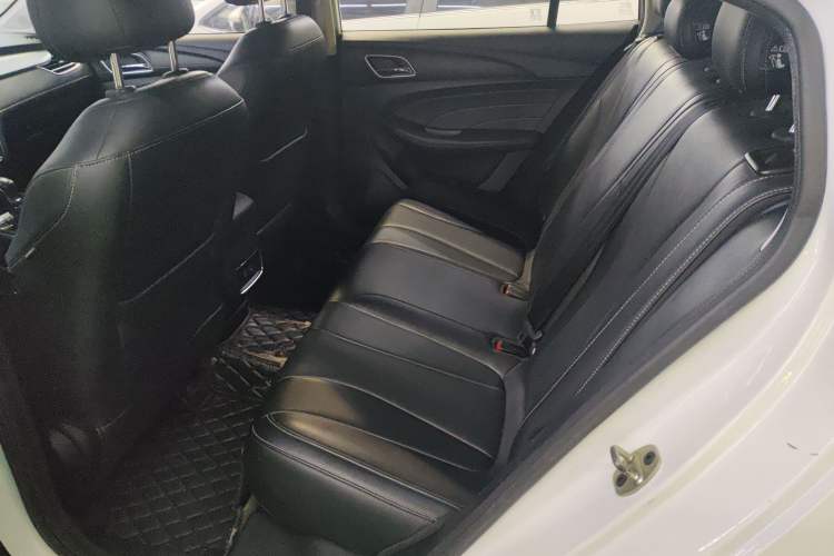 Used Roewe i5 2020 1.5L Automatic 4G Connect Luxury Flagship Edition
