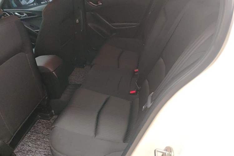 Used Mazda Mazda 3 Axela 2016 Sedan 1.5L Automatic Comfort Model
