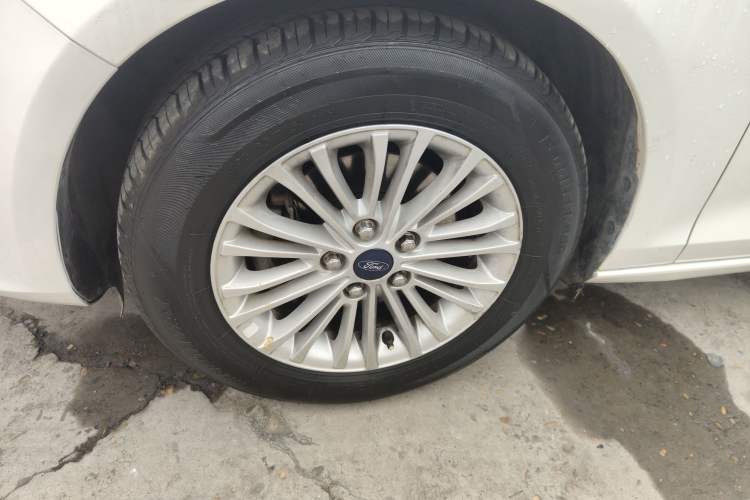 Used Ford Escort 2015 1.5L Automatic Comfort Model
