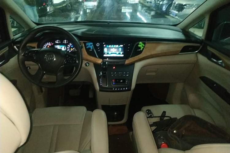 Used Buick GL8 2018 ES 28T Comfort Model China VI Standard
