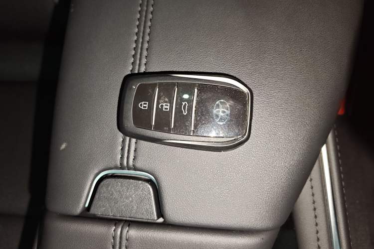 Used Toyota Avalon 2024 2.0L Ambition Edition
