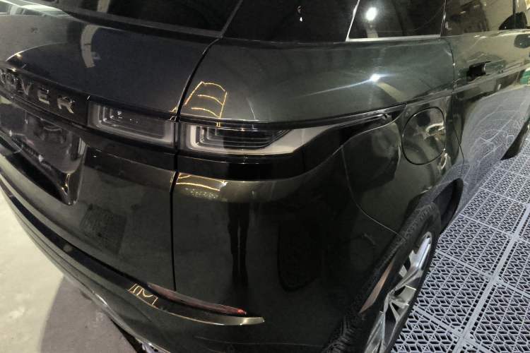 Used Land Rover Range Rover Evoque 2021 Range Rover Velar L 249PS R-Dynamic First Edition
