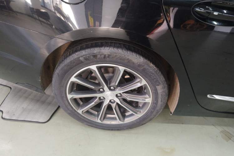 Used Buick LaCrosse 2019 28T Luxury Model
