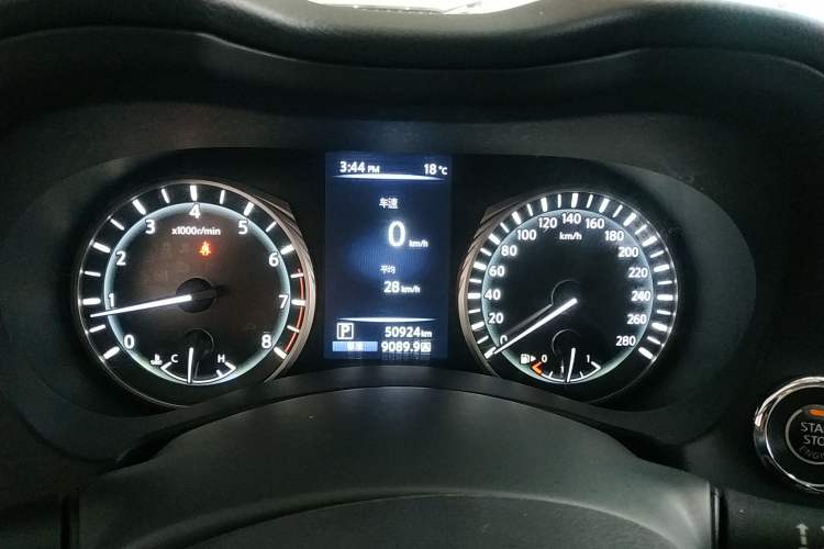 Used Infiniti Q50L 2018 2.0T Enjoyment Version China VI Standard
