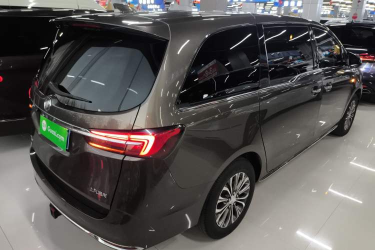 Used Buick GL8 2023 Facelifted Land Cruiser Executive Luxury Version
