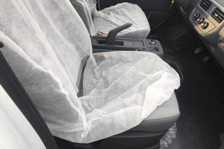 Used Wuling Yangguang 2024 300KM Comfort Version Passenger Van 75kW
