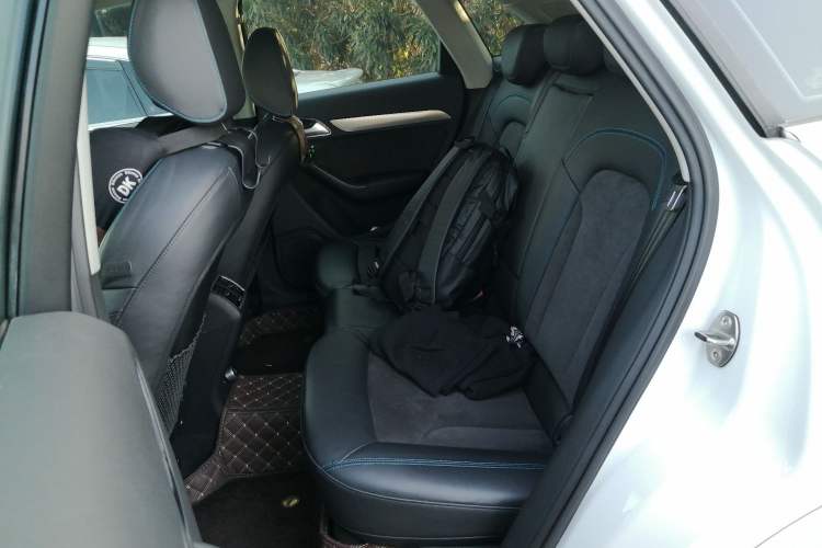 Used Audi Q3 2016 40 TFSI quattro all-wheel drive style model
