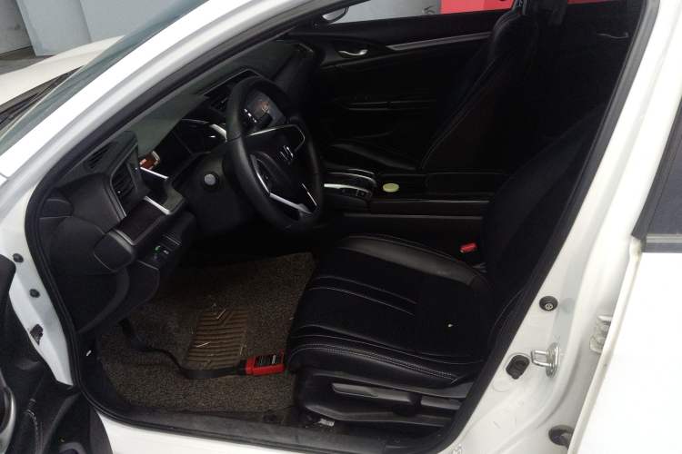 Used Honda Civic 2016 220TURBO CVT Luxury Edition
