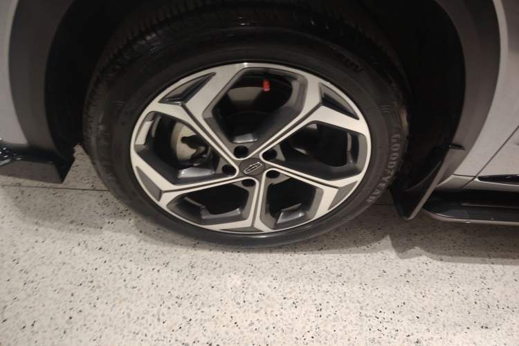 Used Geely Auto Monjaro L 2024 2.0TD High-Power Automatic Two-Wheel Drive Yunqi Version
