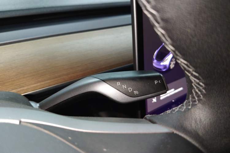 Used Tesla Model Y 2021 Standard Range Rear-Wheel Drive Version
