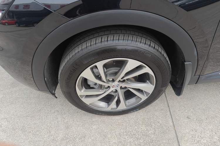 Used Buick Envision 2022 Encore S 652T Two-Wheel-Drive Luxury Model
