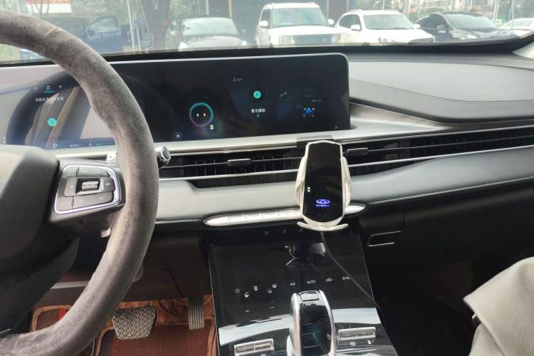 Used Chery Tiggo 8 PLUS 2022 Kunpeng Edition 390TGDI DCT Passion Version
