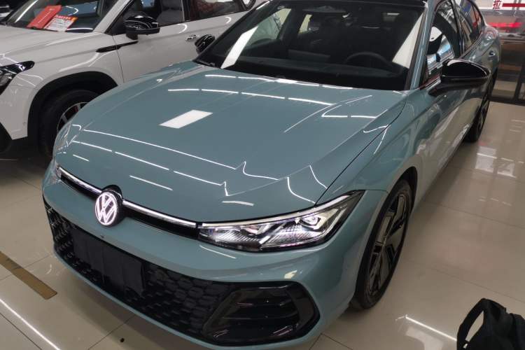 Used Volkswagen Passat 2025 Pro 380TSI Starry Dragon Luxury Edition