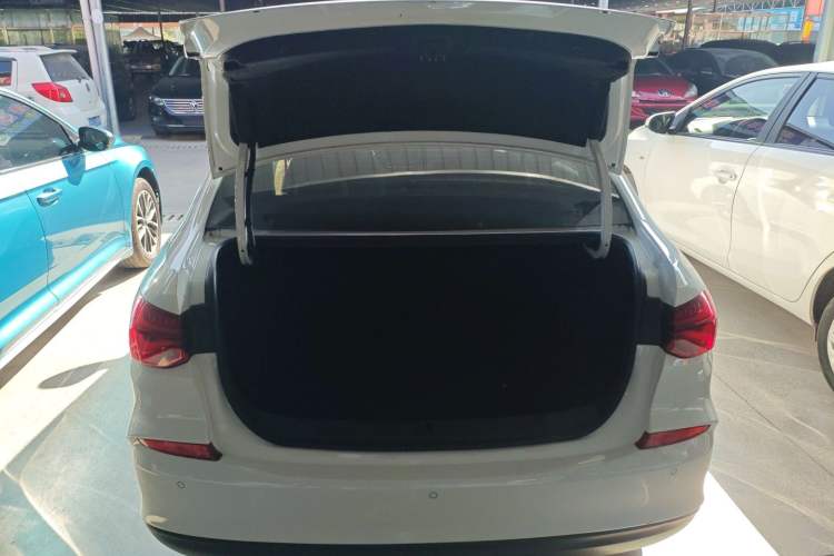 Used Chevrolet Monza 2020 320 Automatic Enjoyment Edition