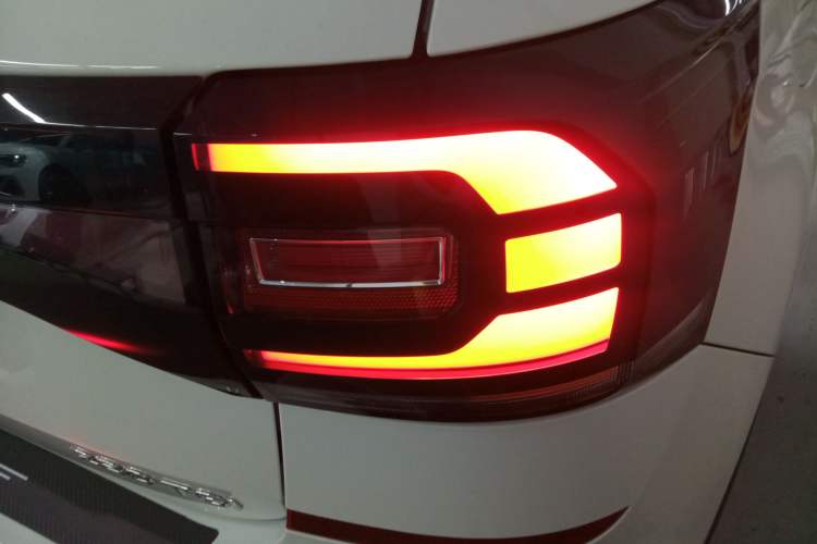 Used Volkswagen Tacqua 2021 280TSI DSG R-Line Smart Connectivity Version