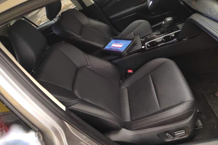 Used Toyota Camry 2024 Dual-Motor 2.0 HGVP Luxury Edition