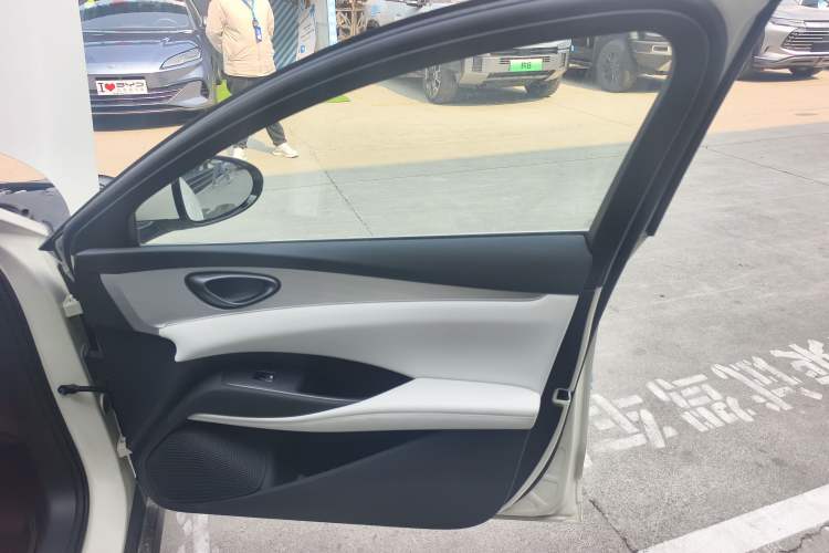 Used BYD Seal 06 New Energy 2024 DM-i 120KM Flagship Model
