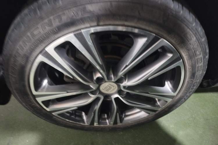 Used BYD Tang 2018 2.0T Automatic Smart Connect Prestige 7-Seater China V Standard