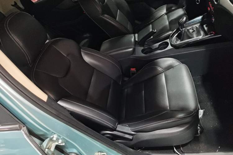 Used Dongfeng Fengon S560 2018 1.8L Manual Comfort 5-Seater China V Standard
