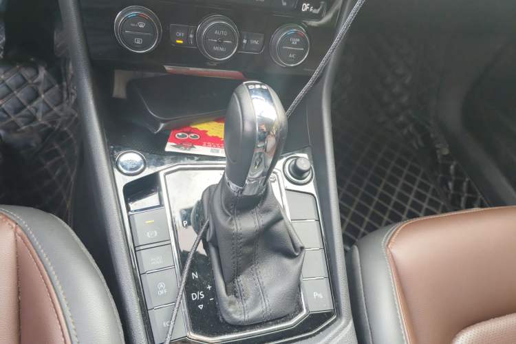 Used Volkswagen Lavida 2019 280TSI DSG Luxury Edition China VI Standard