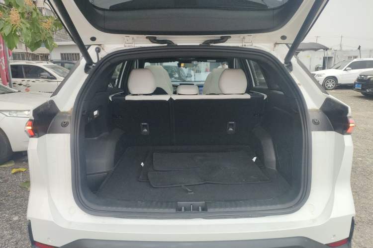 Used  L7 2023 1.5T 115 km Starship
