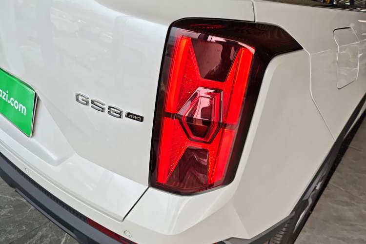 Used GAC Trumpchi GS8 2022 Flagship Series 2.0 TGDI Four-Wheel Drive Luxury Smart Connectivity Version (7 Seats)
