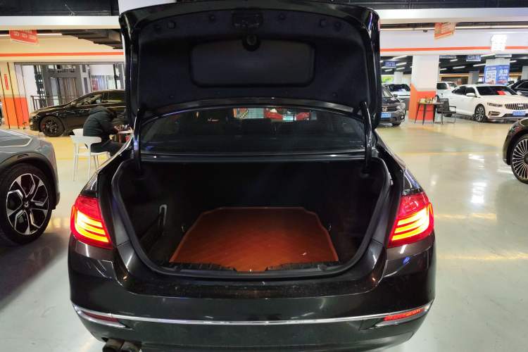 Used BMW 5 Series 2014 525Li Luxury Design Package
