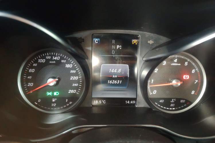 Used Mercedes-Benz GLC 2018 GLC 260 4MATIC Luxury Model