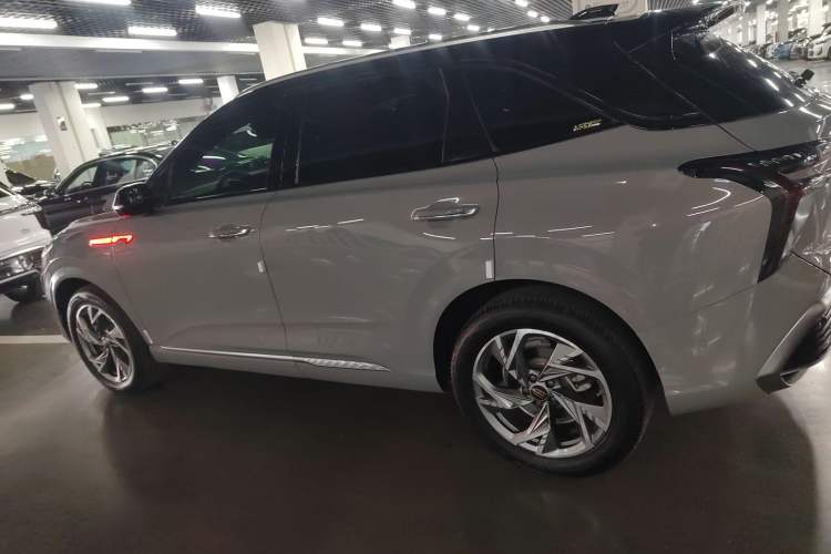 Used Hongqi HS3 2023 2.0T All-Wheel-Drive Youwei Version