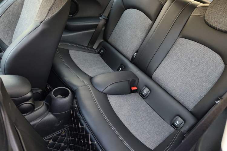 Used  MINI 2019 1.5T COOPER Classic Edition
