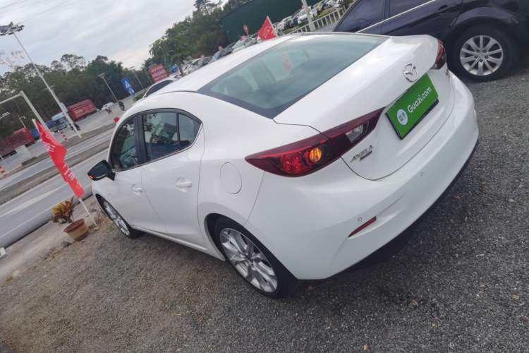 Used Mazda Mazda 3 Axela 2014 Sedan 2.0L Automatic Sport Model
