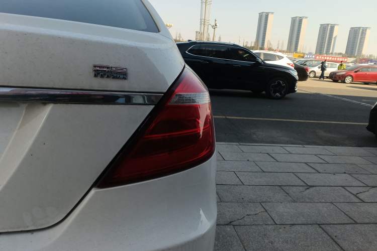 Used Geely Auto Emgrand 2017 Sedan Million Edition 1.5L Manual - Upward Version
