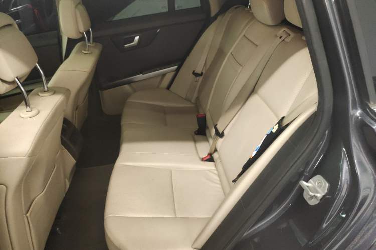 Used Mercedes-Benz GLK-Class 2013 GLK 300 4MATIC Dynamic Sunroof Model