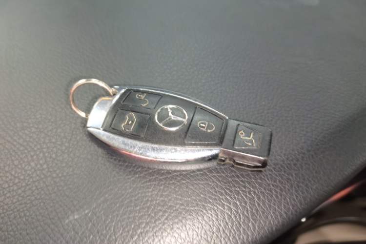 Used Mercedes-Benz V-Class 2018 V 260 Avantgarde Edition China VI
