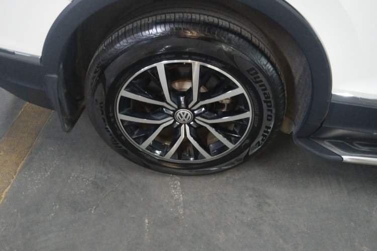 Used Volkswagen Tiguan L 2017 330TSI Automatic Two-Wheel Drive Comfort Edition
