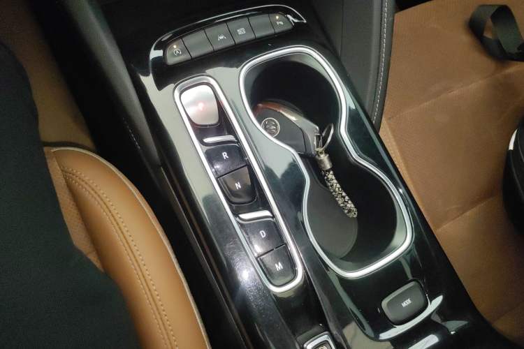 Used Buick Envision 2020 Encore S 652T Two-Wheel Drive Luxury Model