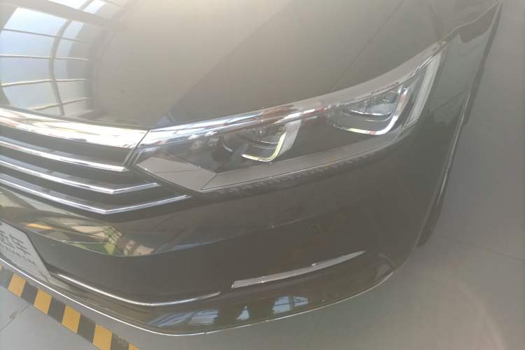 Used Volkswagen Magotan 2019 330TSI DSG Luxury Version China VI Standard
