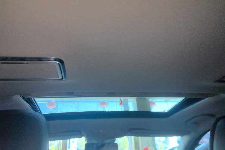 Used Mercedes-Benz E-Class 2017 E 300 L Sporty and Stylish Model
