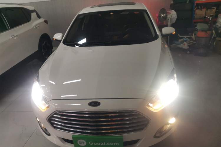 Used Ford Escort 2015 1.5L Automatic Fashion Model
