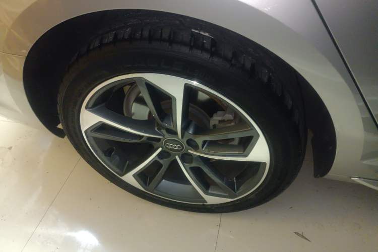 Used Audi A4L 2018 30th Anniversary Edition 40 TFSI Fashion Model
