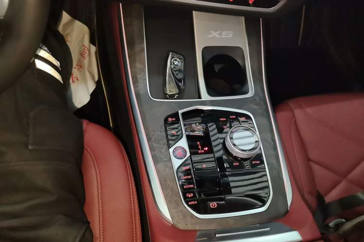 Used BMW X5 2023 xDrive 30Li Luxury M Sport Night Edition Package
