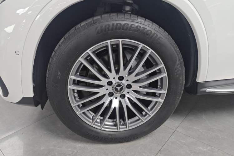 Used Mercedes-Benz GLC 2024 Refreshed GLC 300 L 4MATIC Dynamic Version 5 Seats
