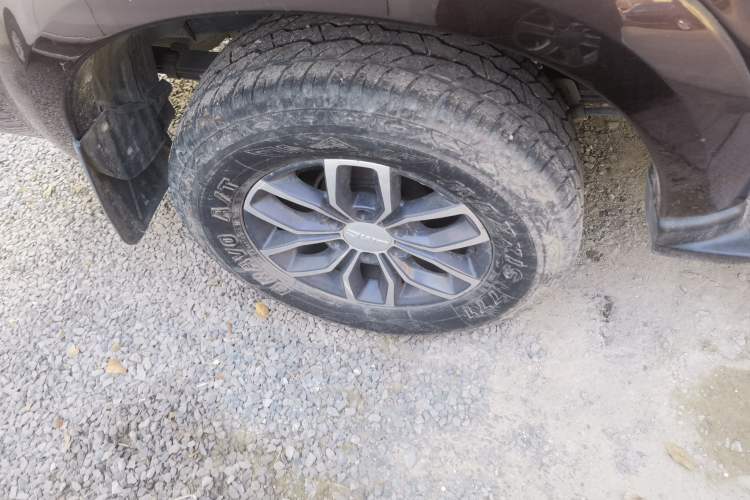 Used JMC Yuhu 7 2022 2.0T Manual Diesel Two-Wheel Drive Comfort Plus Long Wheelbase
