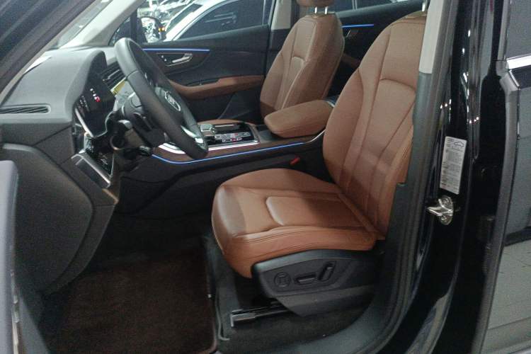 Used Audi Q7 2022 55 TFSI quattro S line Sport model
