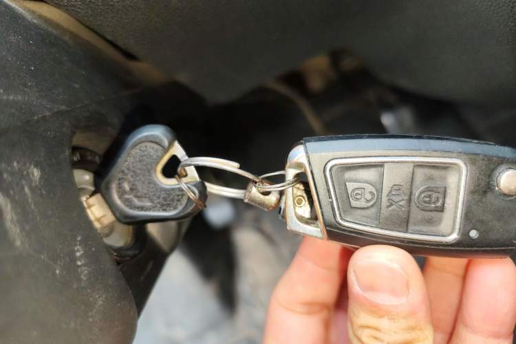 Used Wuling Zhiguang 2013 1.0L Practical Version