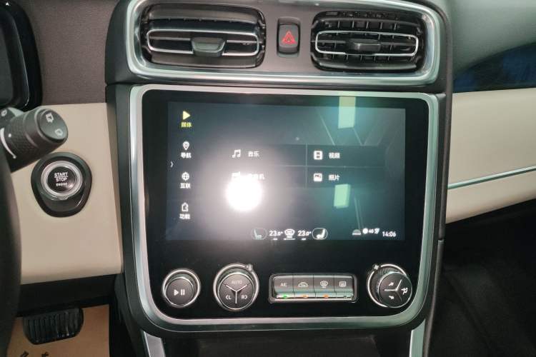 Used Lynk & Co 01 2017 2.0T Two-Wheel Drive Zhaopu Version
