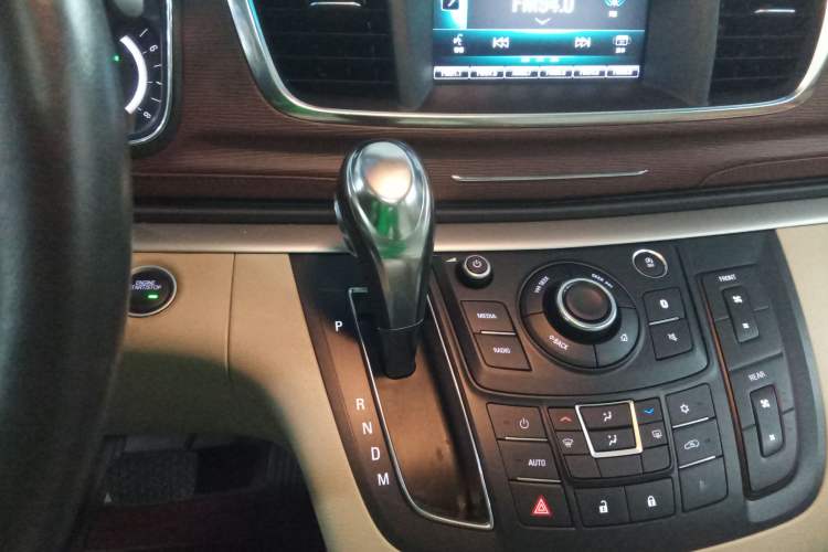 Used Buick GL8 2017 25S Luxury Version China V Standard
