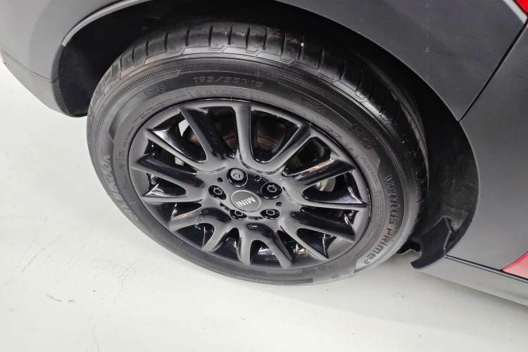 Used  MINI 2019 1.5T COOPER Classic Edition Five-Door Version
