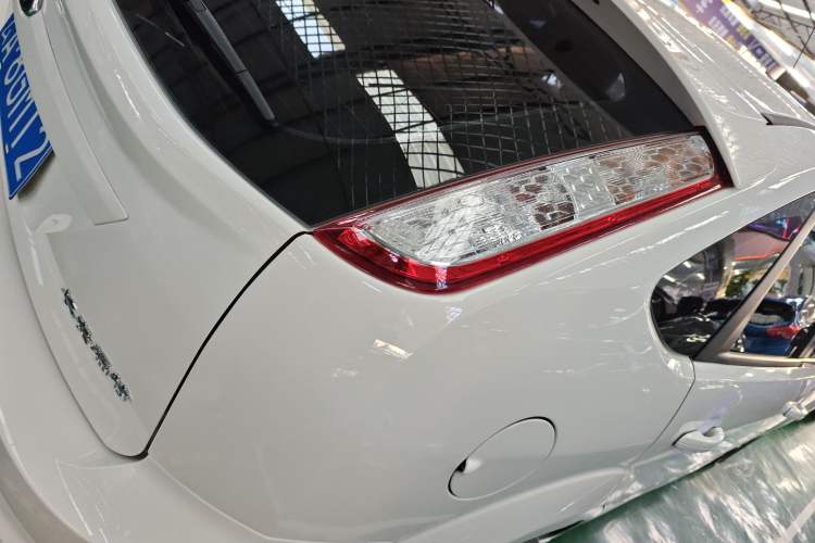 Used Ford Focus 2013 Hatchback Classic 1.8L Automatic Fashion Edition
